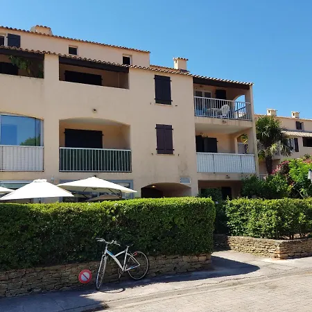 Le Grand Large: Tranquil Port-side Retreat With Terrace *