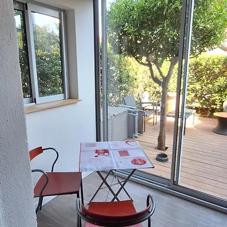 Apartment Le Grand Large: Tranquil Port-side Retreat With Terrace
